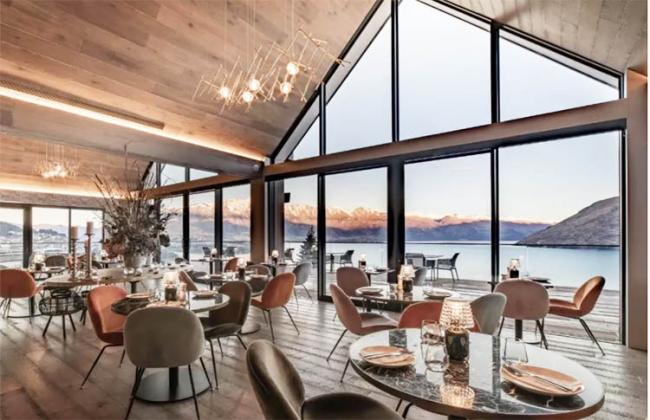 kamana Lakehouse Hotel