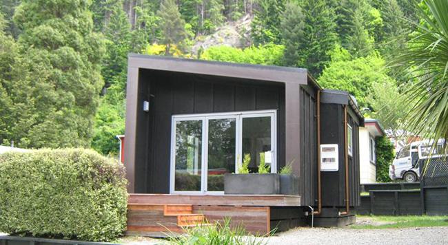 Pinewood Lodge