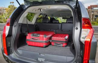 mitsubishi pajero sport boot