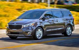 Kia Carnival Driving